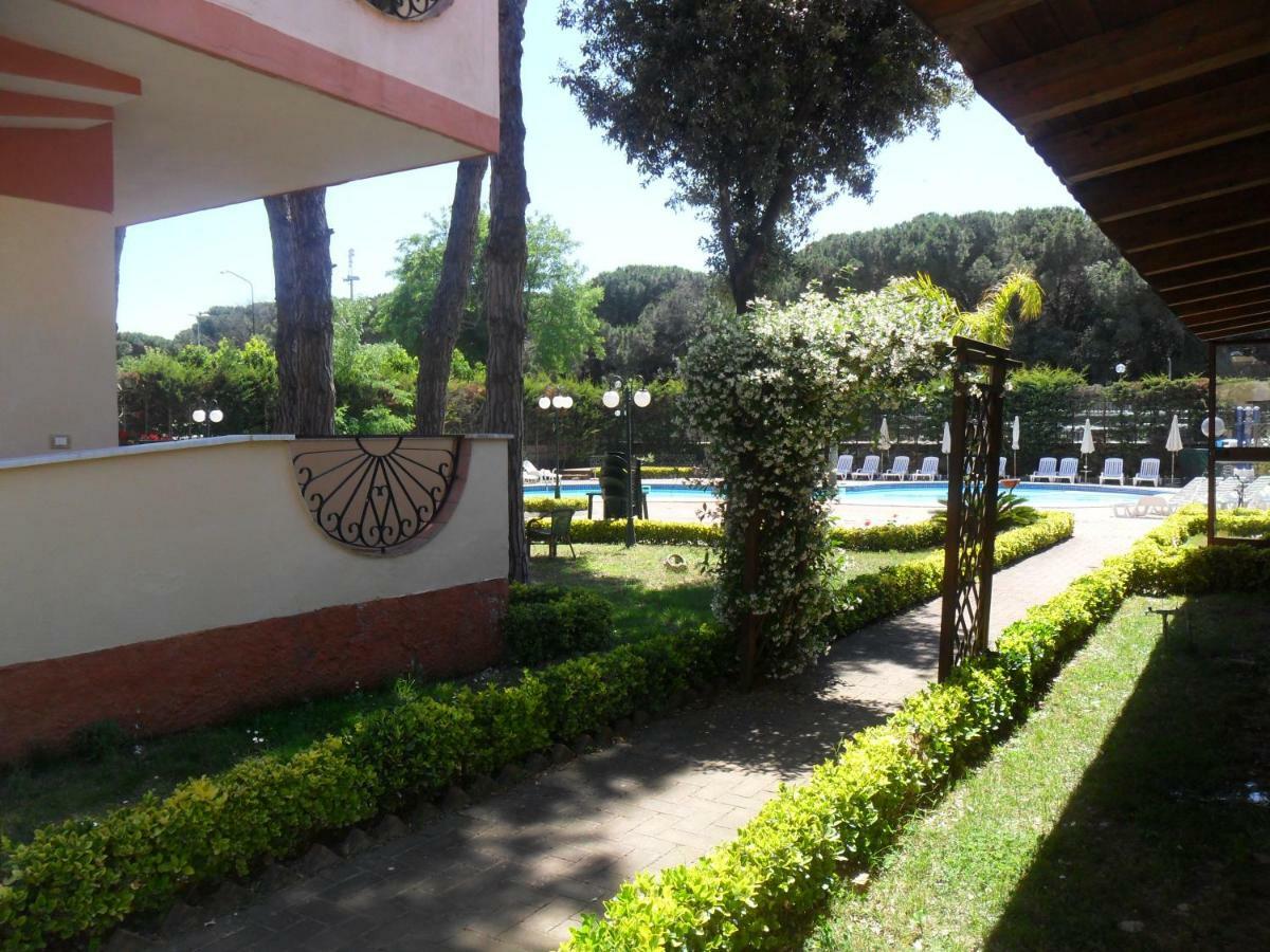 Thaire Resort Castel Volturno Exterior photo